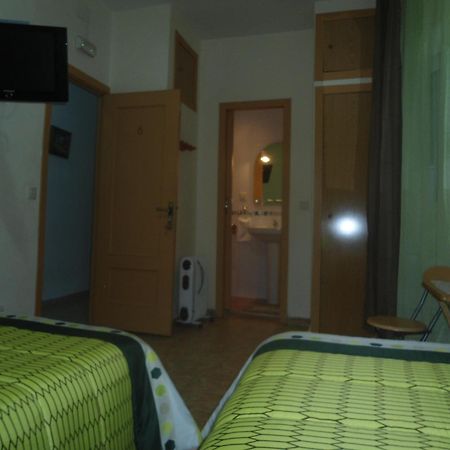 Hostal Florida Madrid Buitenkant foto