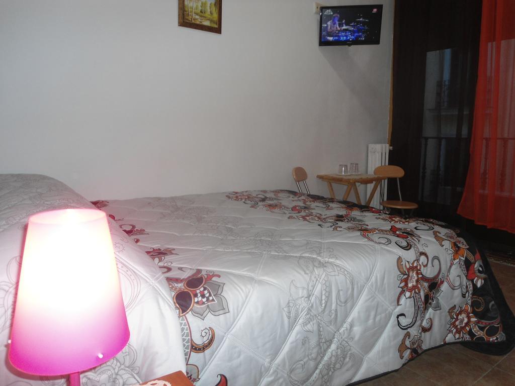 Hostal Florida Madrid Buitenkant foto