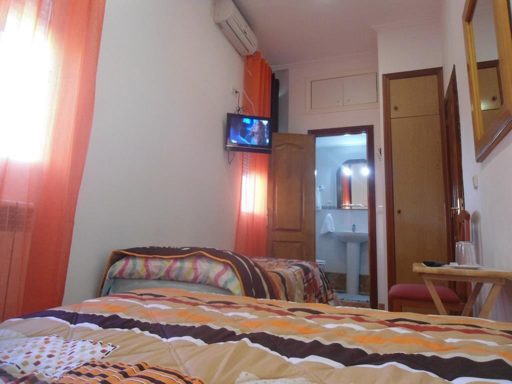 Hostal Florida Madrid Buitenkant foto