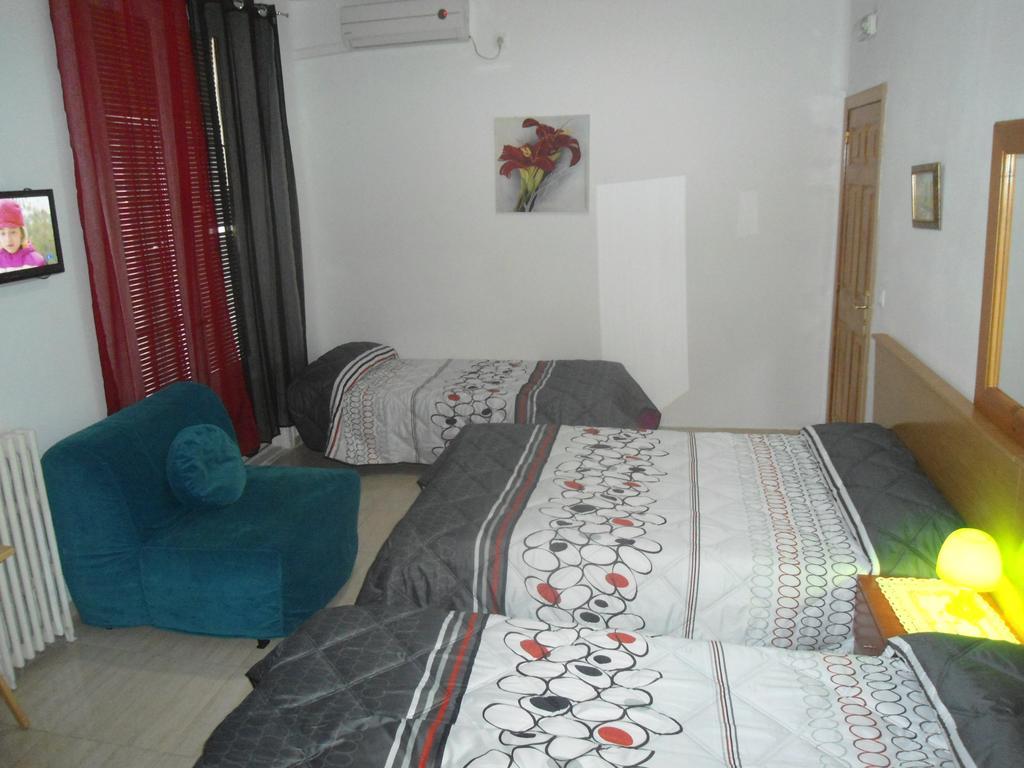 Hostal Florida Madrid Buitenkant foto