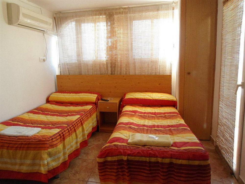 Hostal Florida Madrid Buitenkant foto