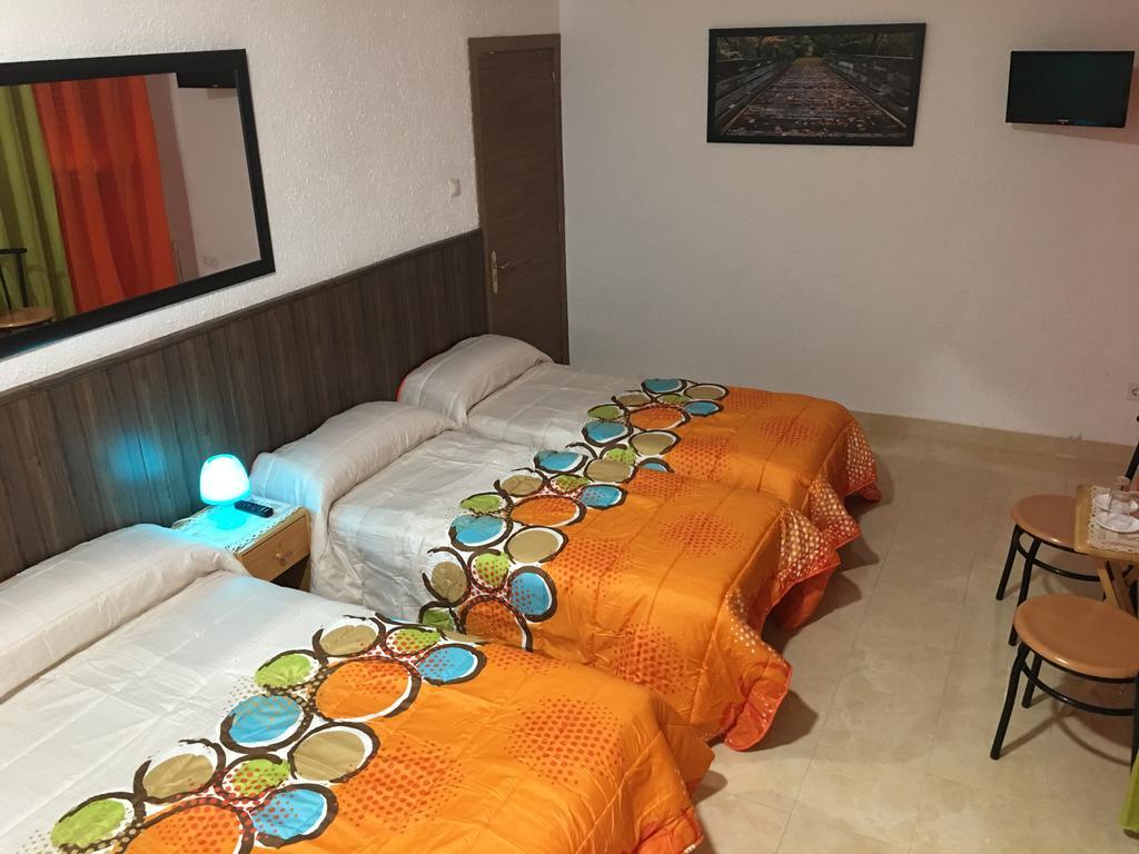 Hostal Florida Madrid Buitenkant foto